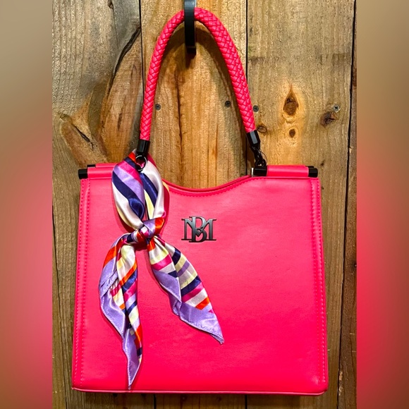 Badgley Mischka Handbags - 💗NWT💗Luxury Badgley Mischka Hot Pink Crossbody Bag $169 RP
